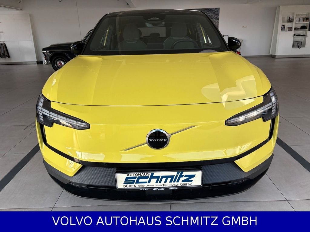 Volvo EX30 2024