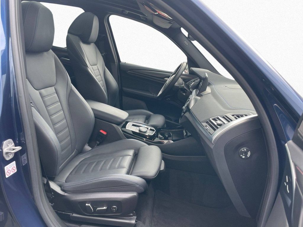 BMW iX3 2024