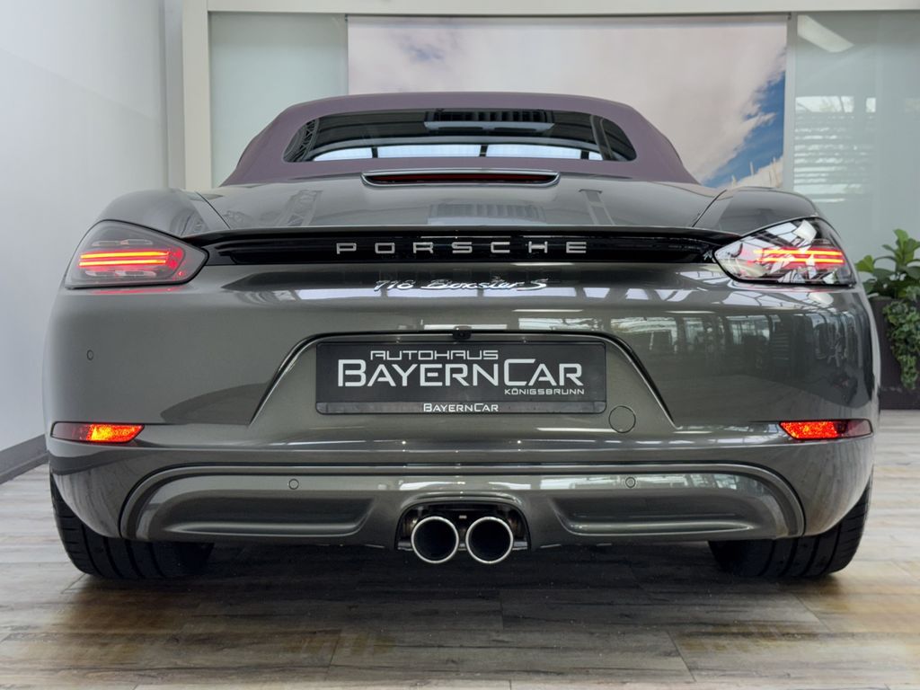 Porsche Boxster 2025