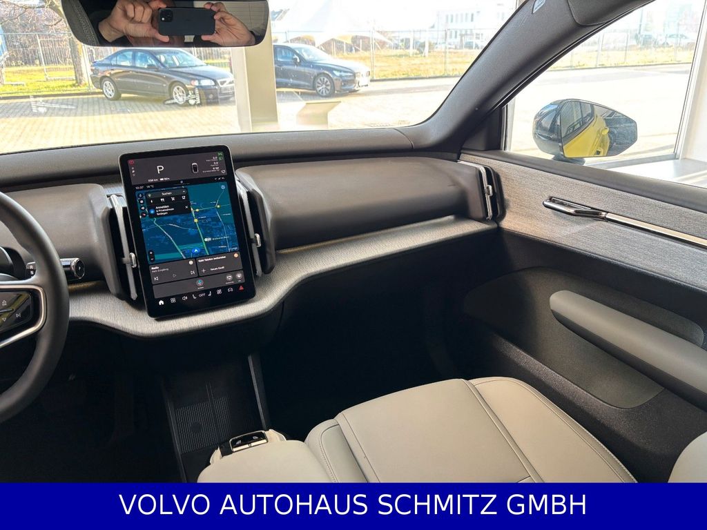 Volvo EX30 2024