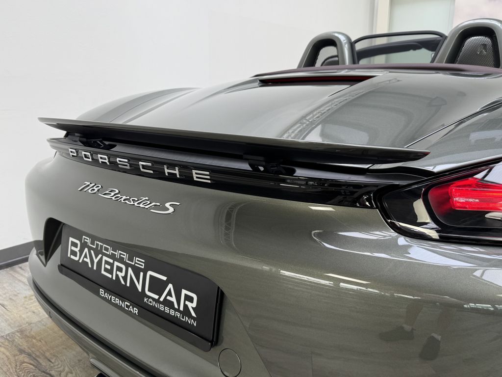 Porsche Boxster 2025