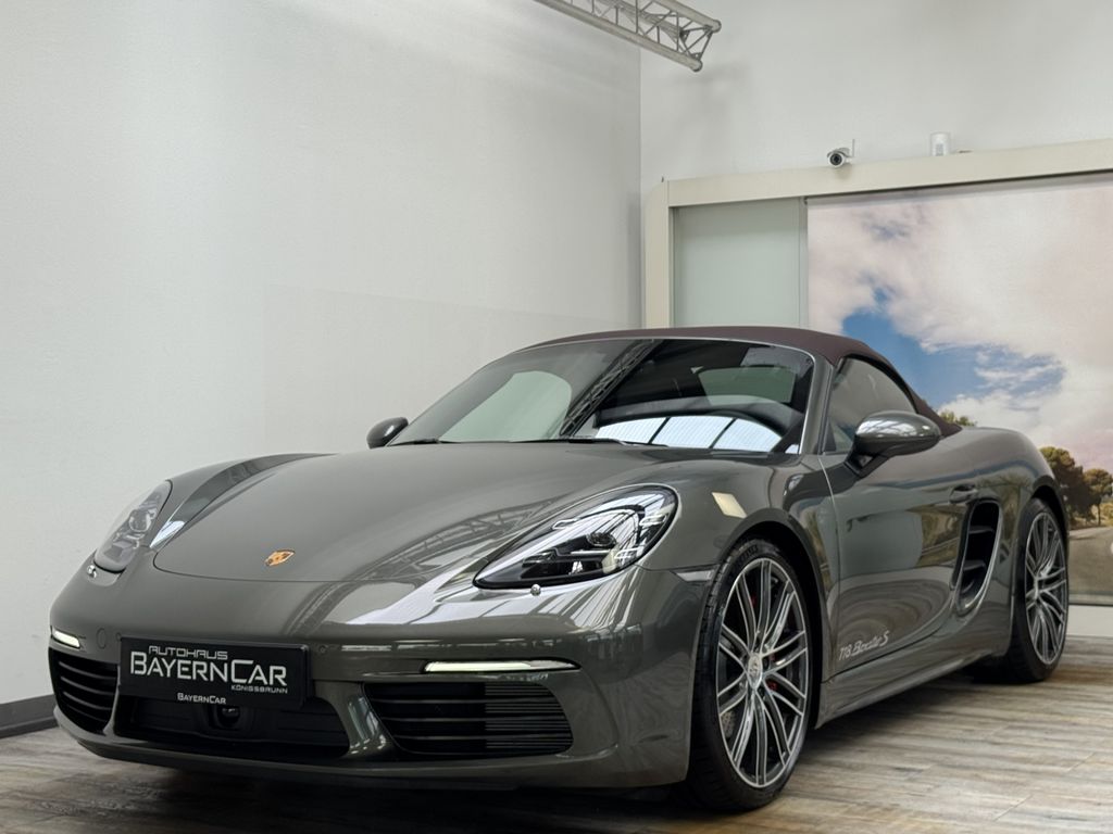 Porsche Boxster 2025