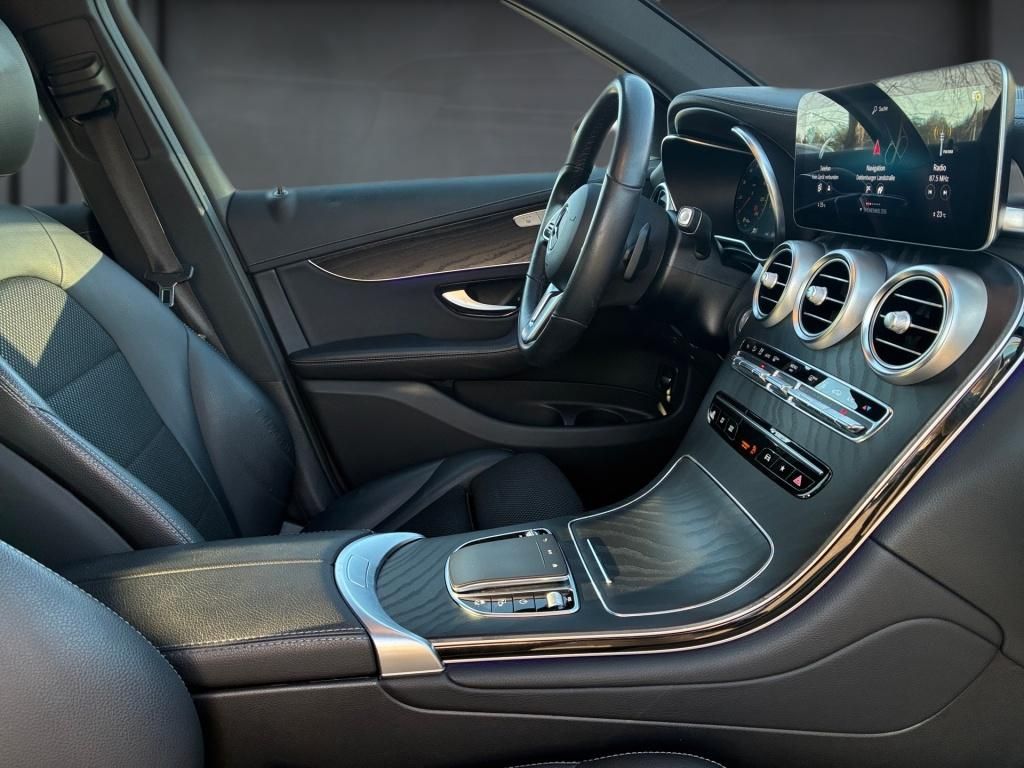 Mercedes-Benz GLC 300 2021