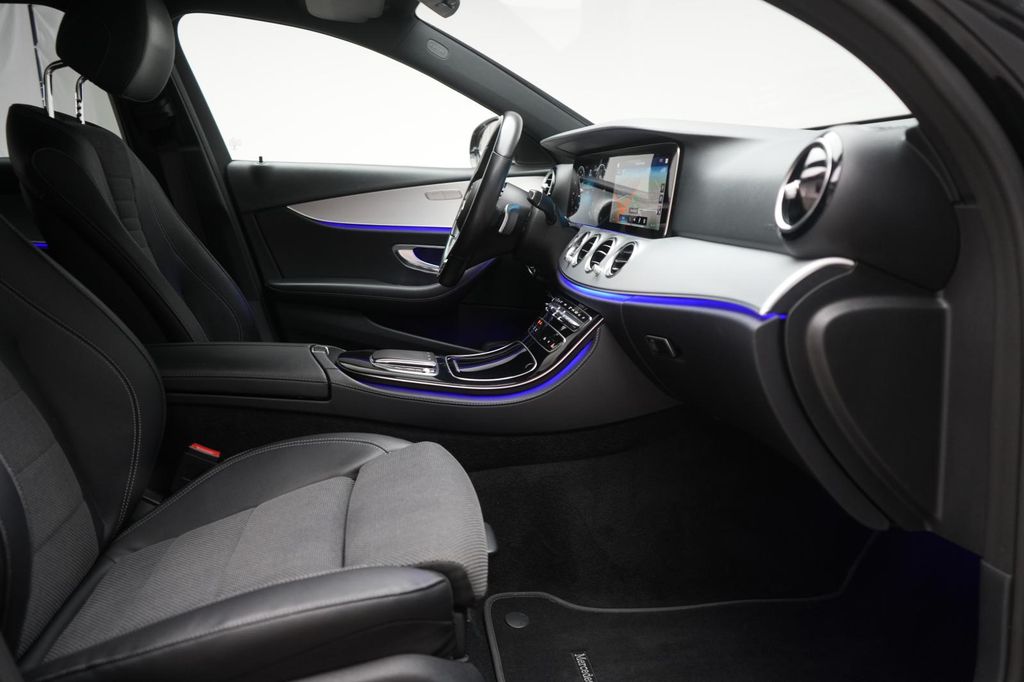 Mercedes-Benz E 220 2021