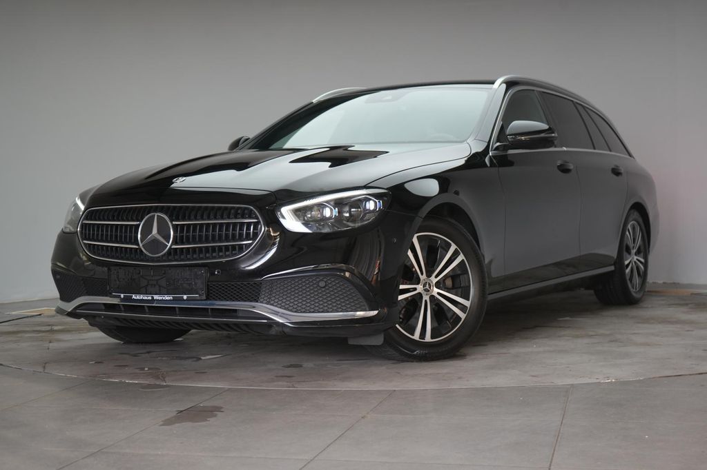 Mercedes-Benz E 220 2021