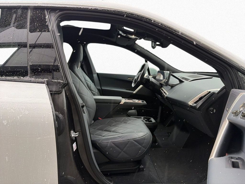 BMW iX 2023