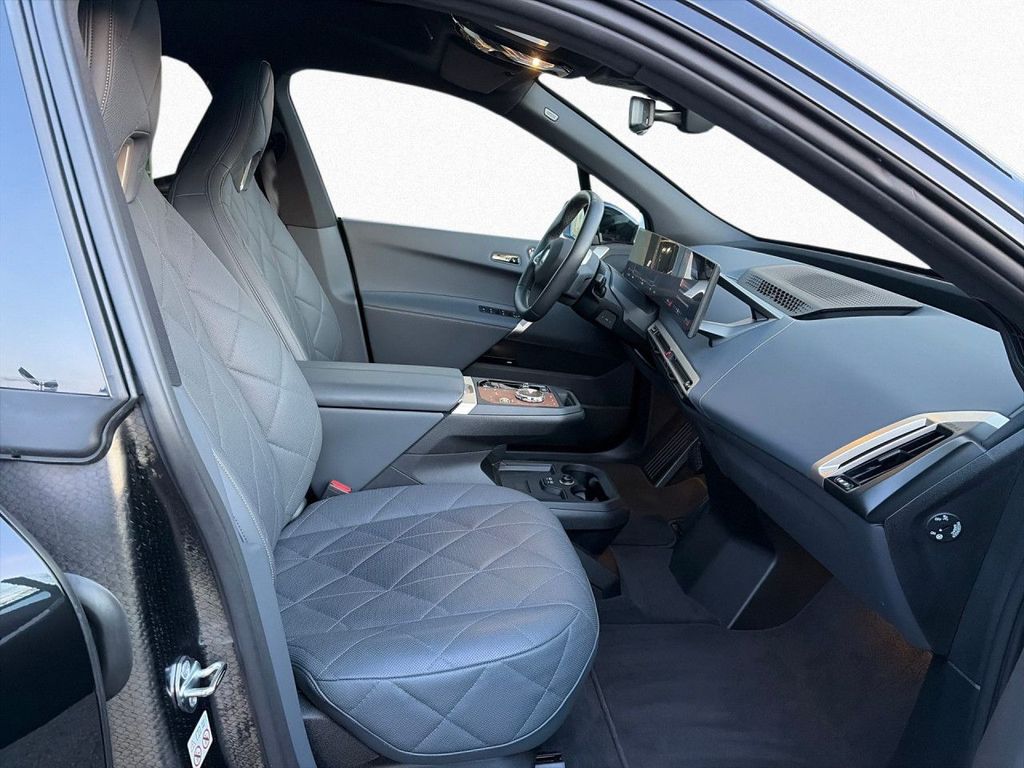 BMW iX 2023