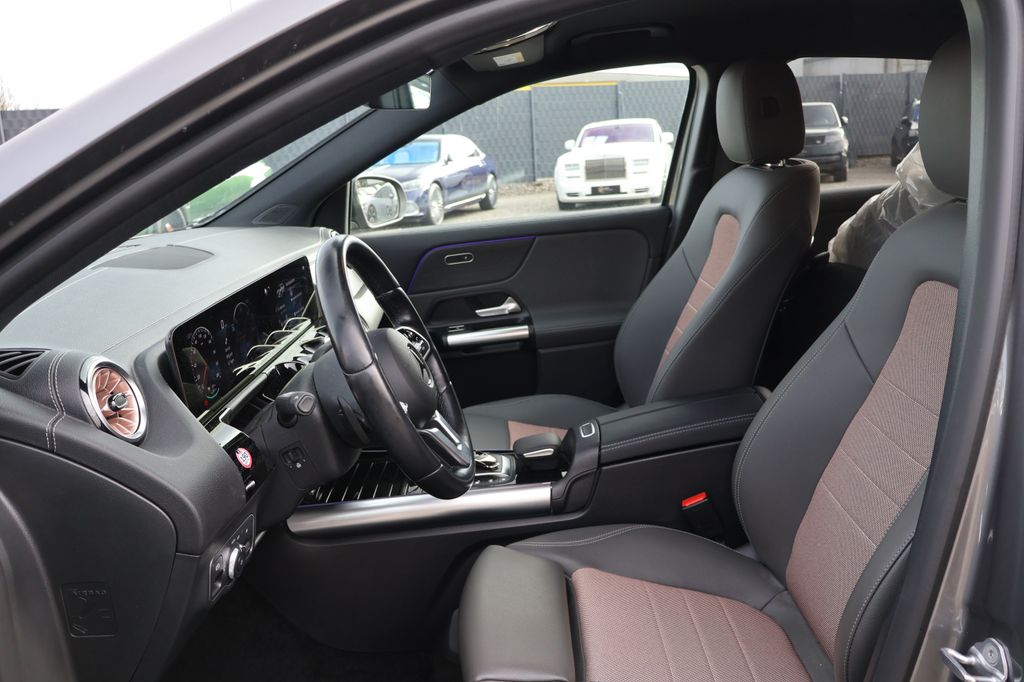 Mercedes-Benz EQA 2022