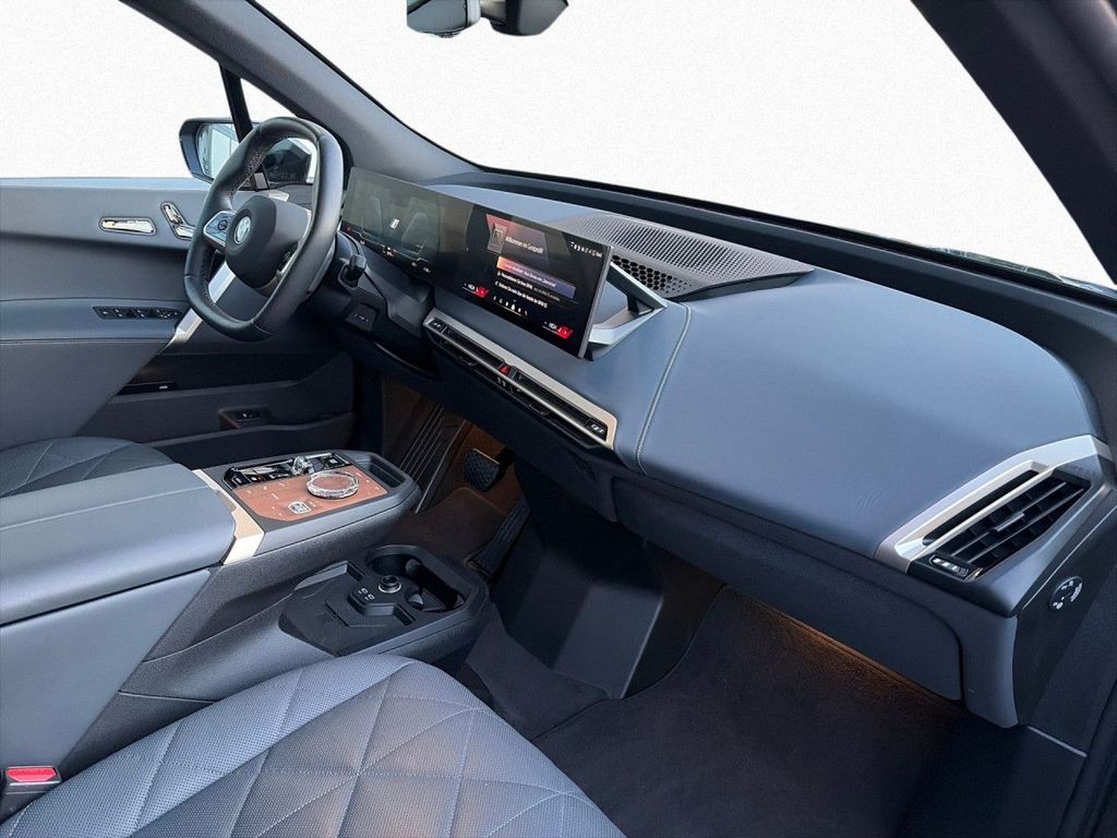 BMW iX 2023