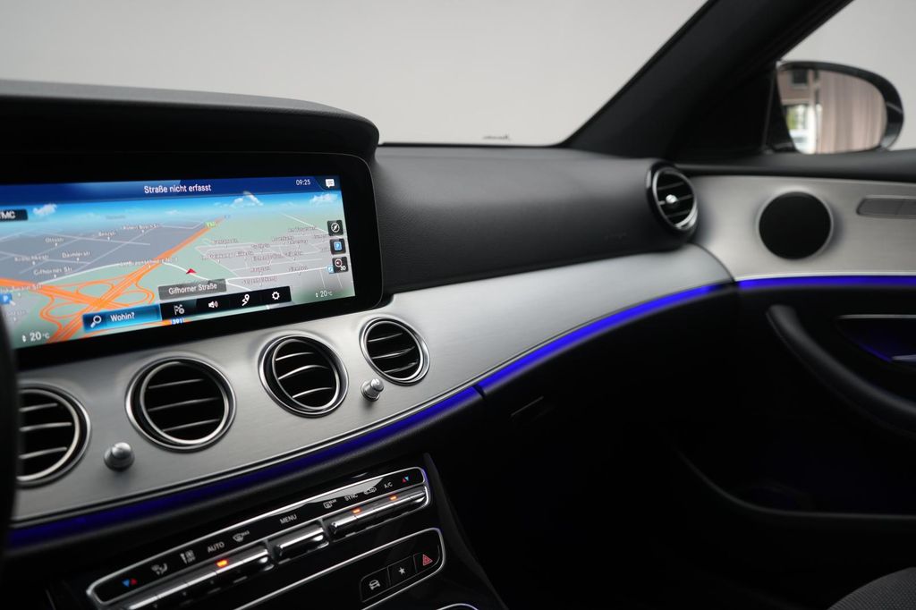 Mercedes-Benz E 220 2021