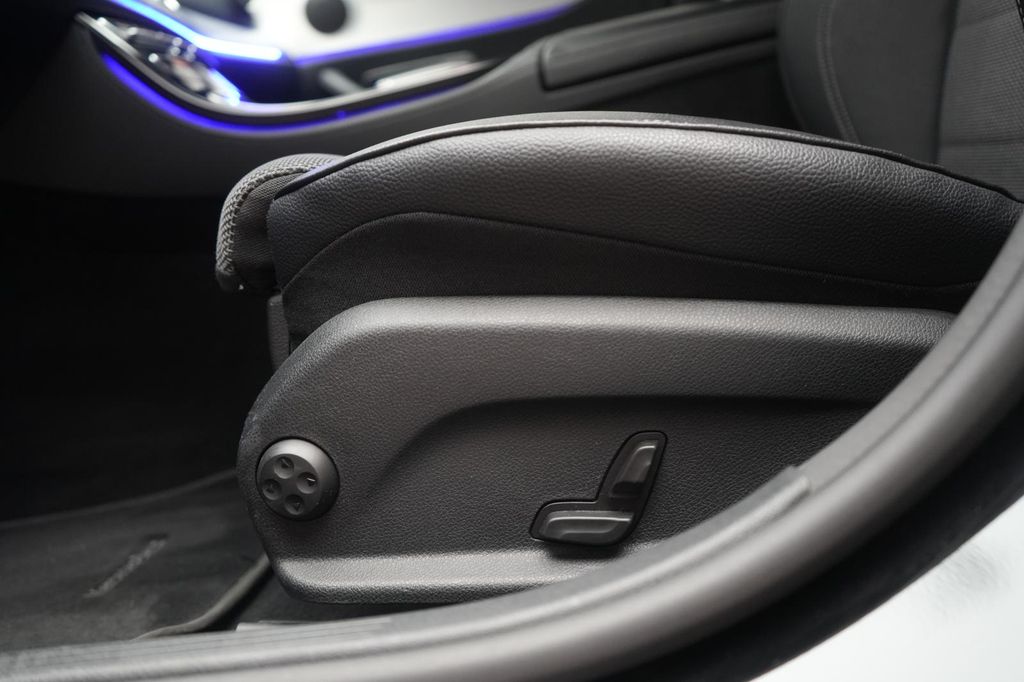 Mercedes-Benz E 220 2021