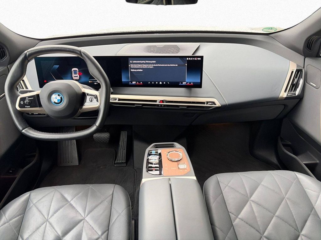 BMW iX 2023