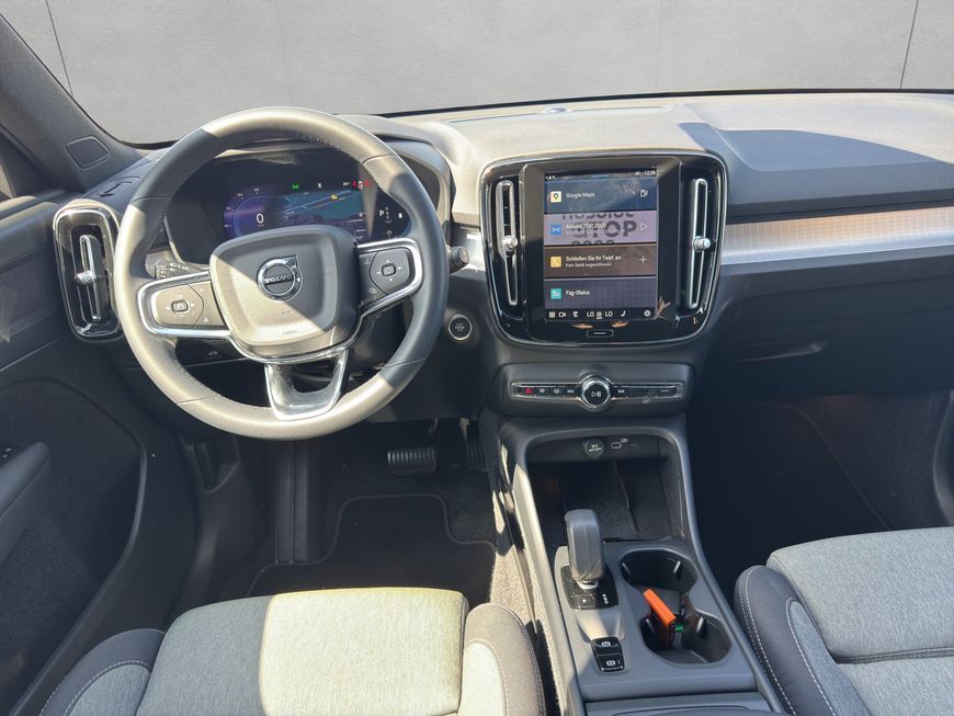 Volvo XC40 2024