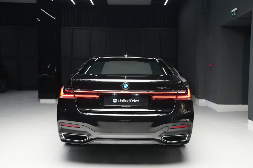 BMW 730 2021