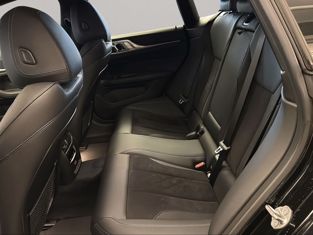 BMW i4 2023