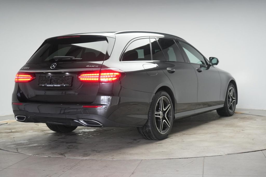 Mercedes-Benz E 300 2021