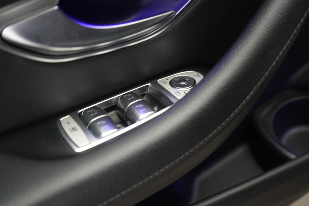 Mercedes-Benz E 300 2021