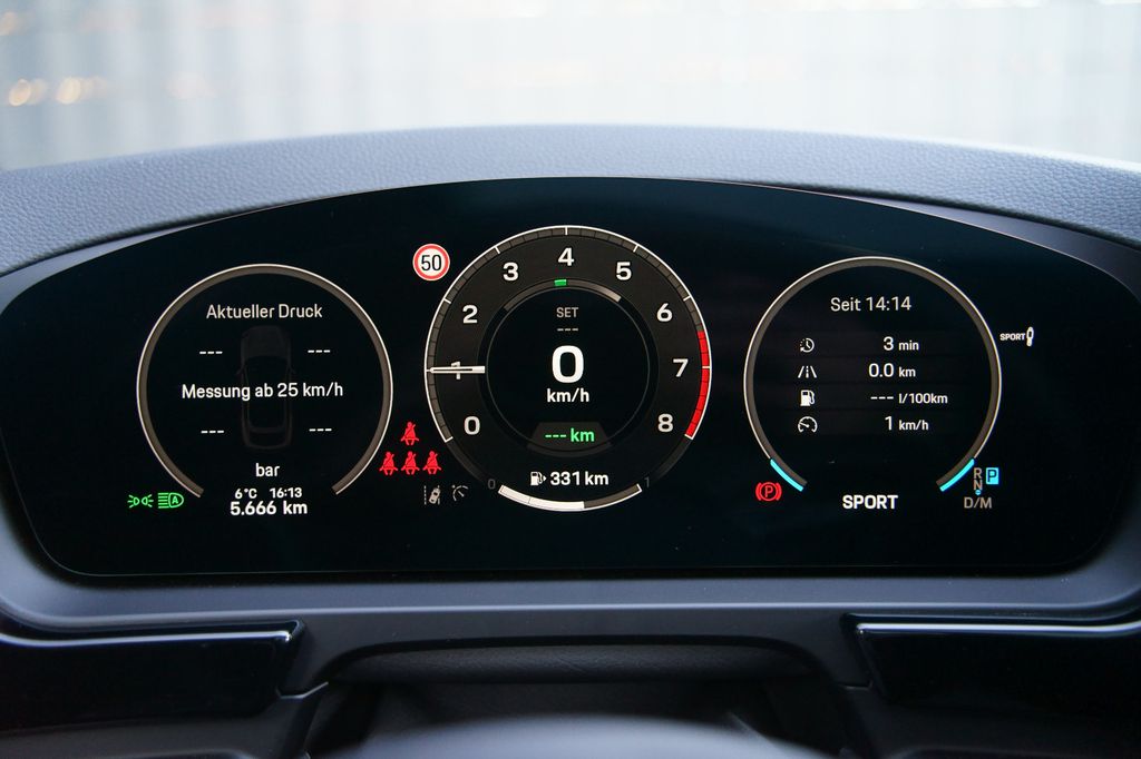 Porsche Cayenne 2025