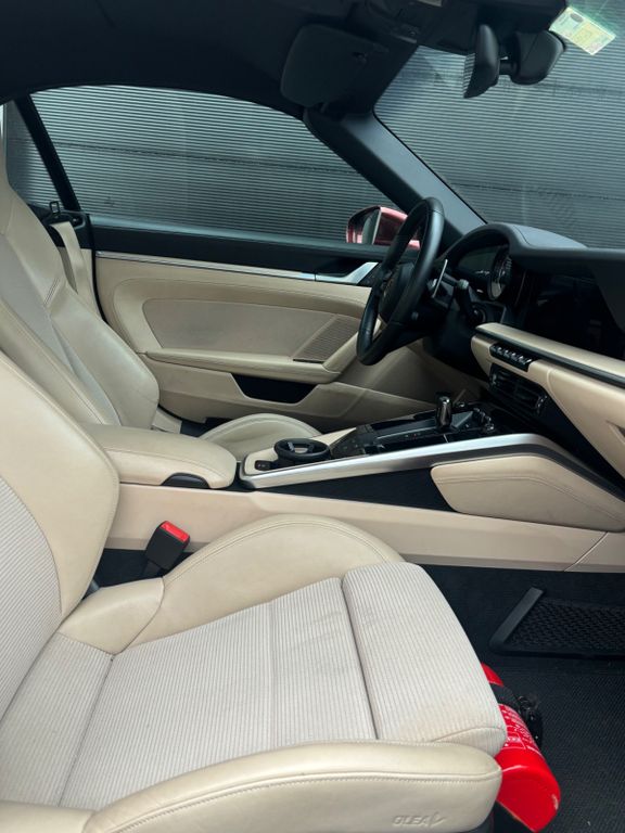 Porsche 992 2024