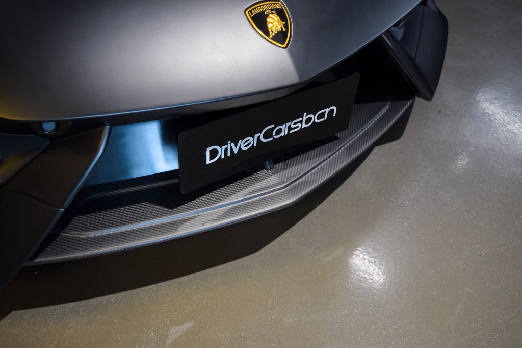 Lamborghini Revuelto 2026