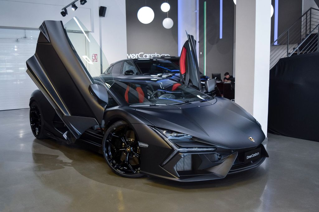 Lamborghini Revuelto 2026