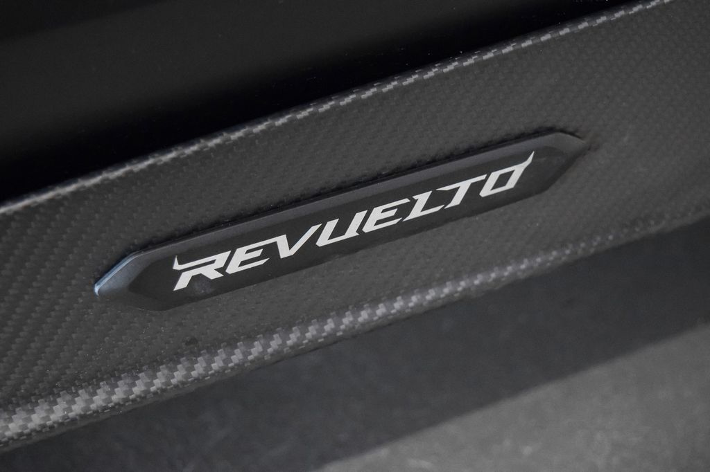 Lamborghini Revuelto 2026