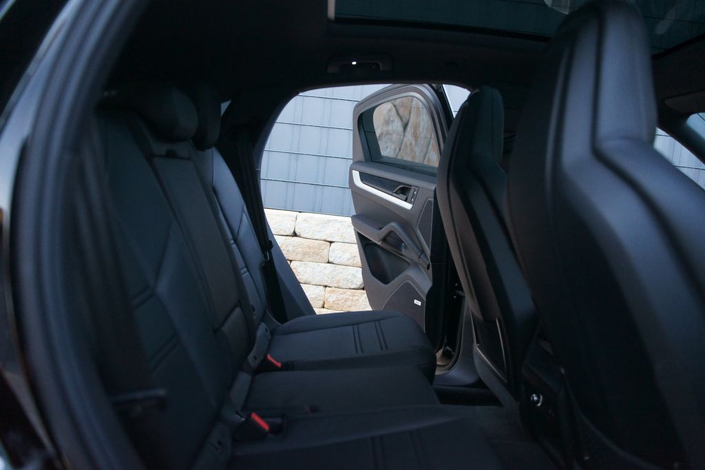 Porsche Cayenne 2025