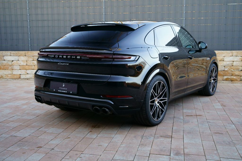 Porsche Cayenne 2025