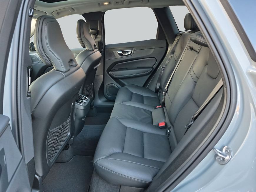 Volvo XC60 2025