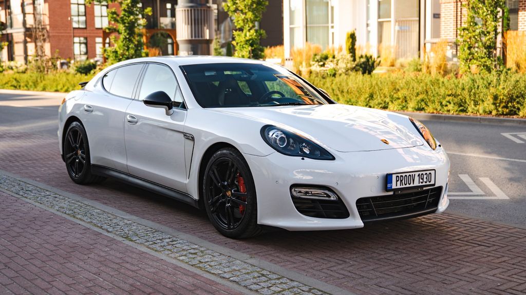 Porsche Panamera 2013