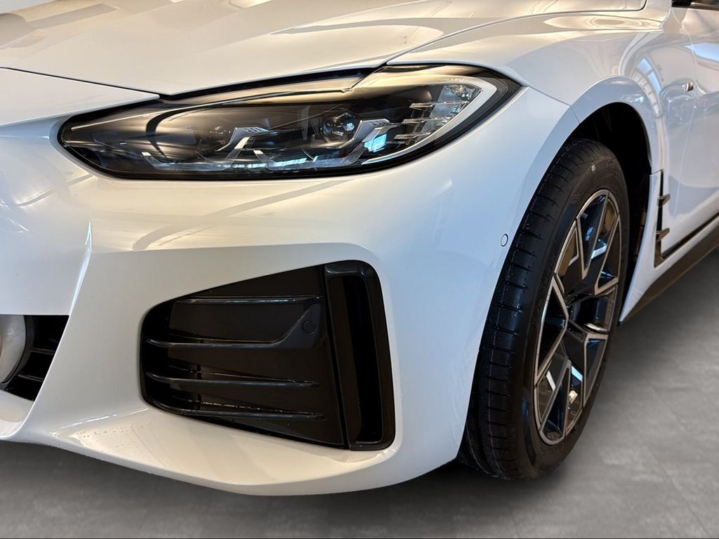 BMW i4 2023