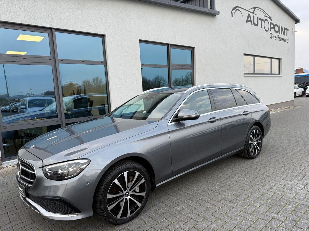 Mercedes-Benz E 300 2022