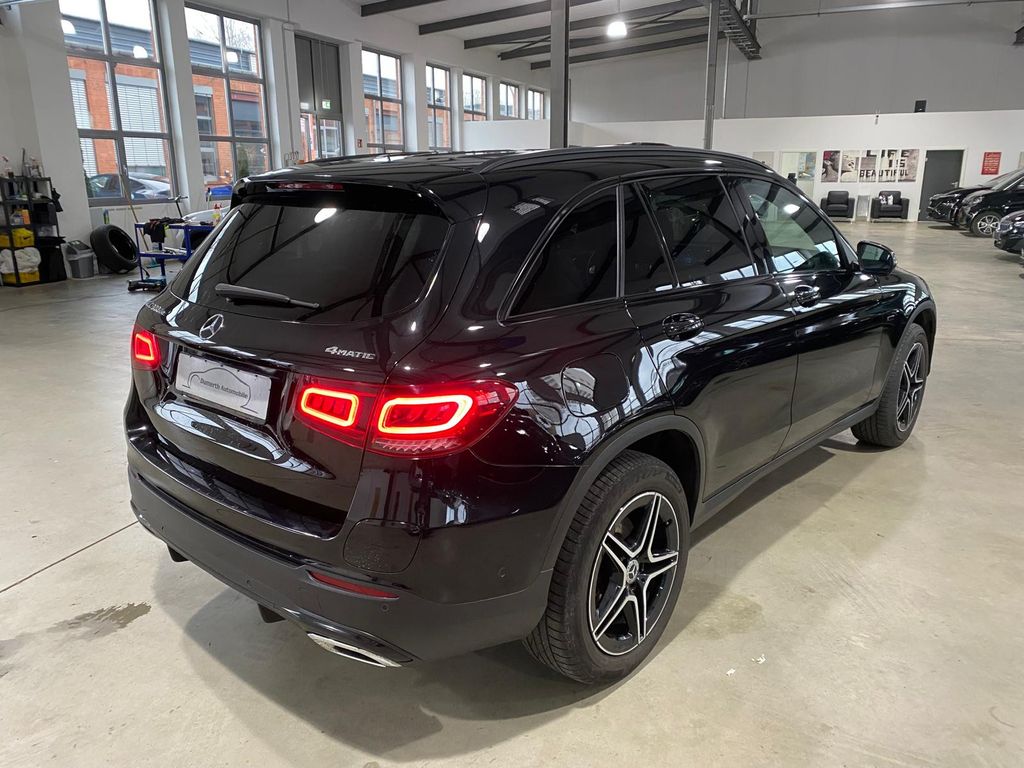 Mercedes-Benz GLC 300 2021