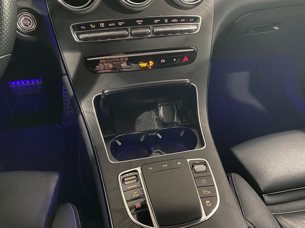 Mercedes-Benz GLC 300 2021