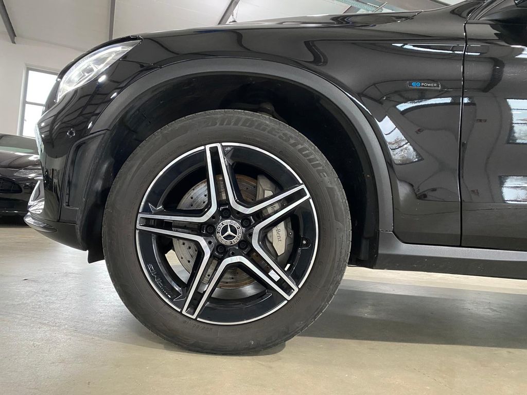 Mercedes-Benz GLC 300 2021