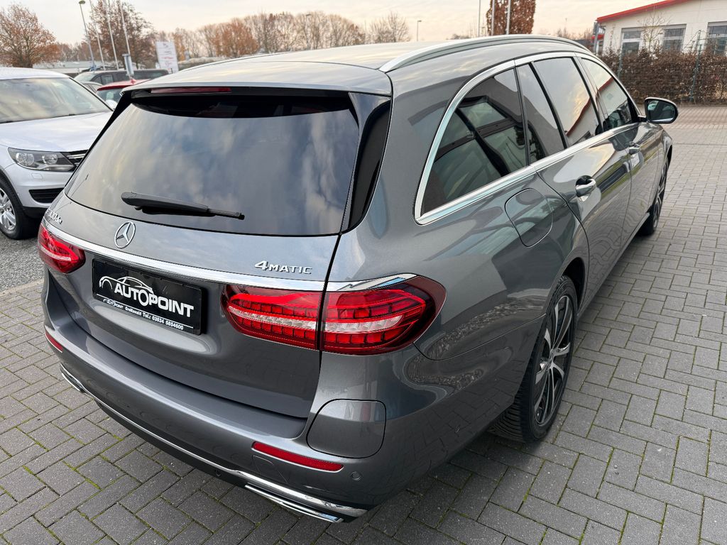 Mercedes-Benz E 300 2022