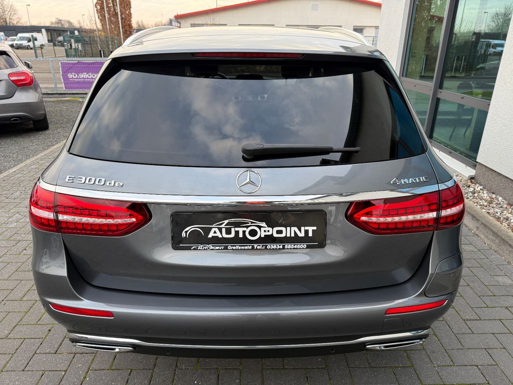 Mercedes-Benz E 300 2022