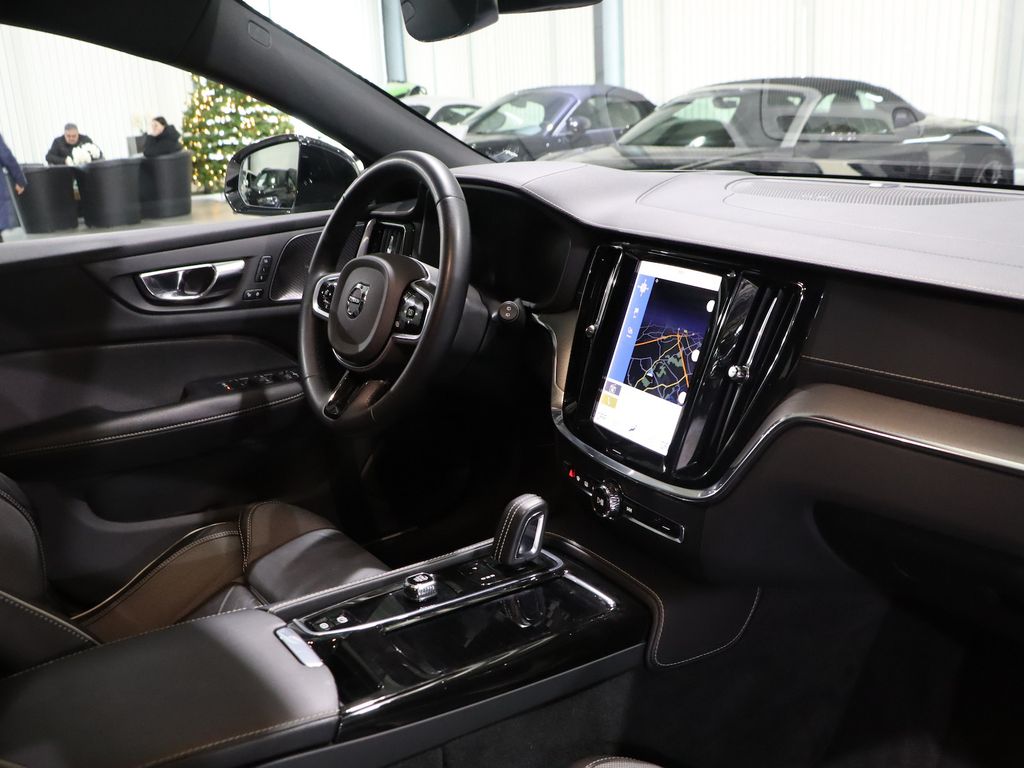 Volvo V60 2022