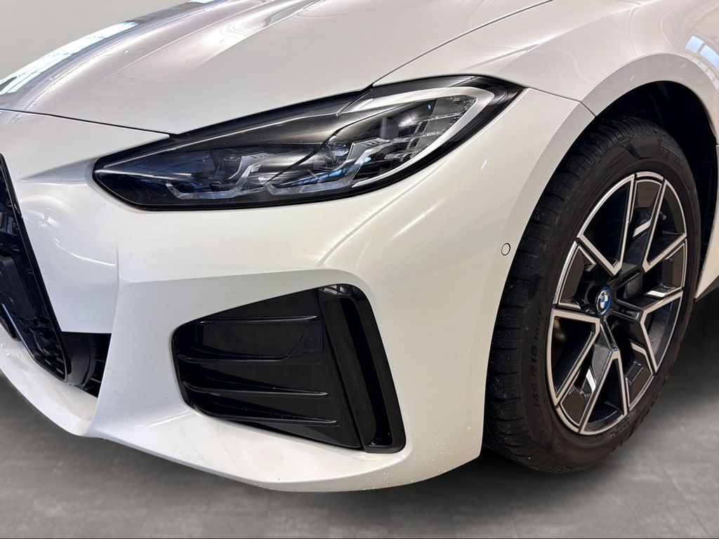 BMW i4 2023