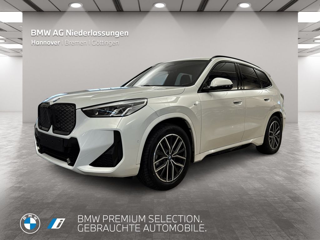 BMW iX1 2023