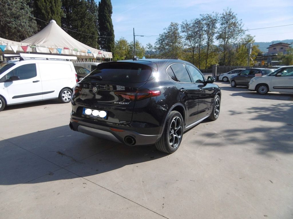 Alfa Romeo Stelvio 2022