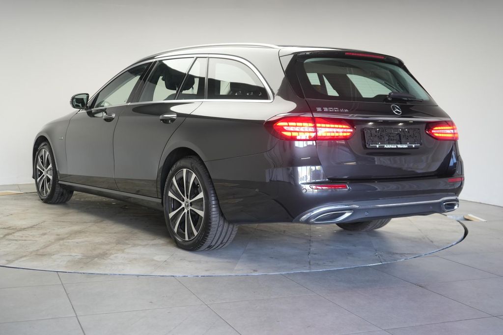 Mercedes-Benz E 300 2021