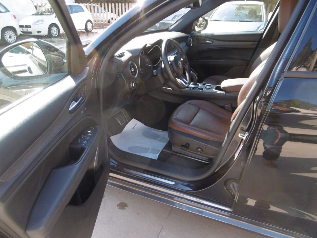 Alfa Romeo Stelvio 2022