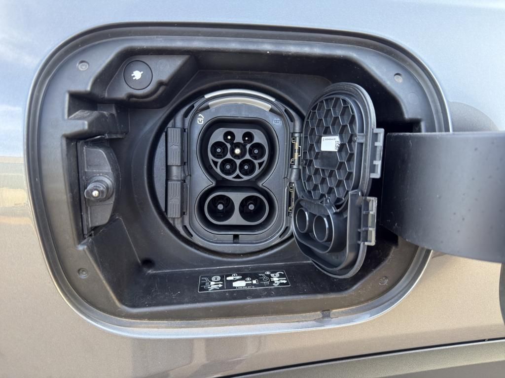 Mercedes-Benz EQB 2024