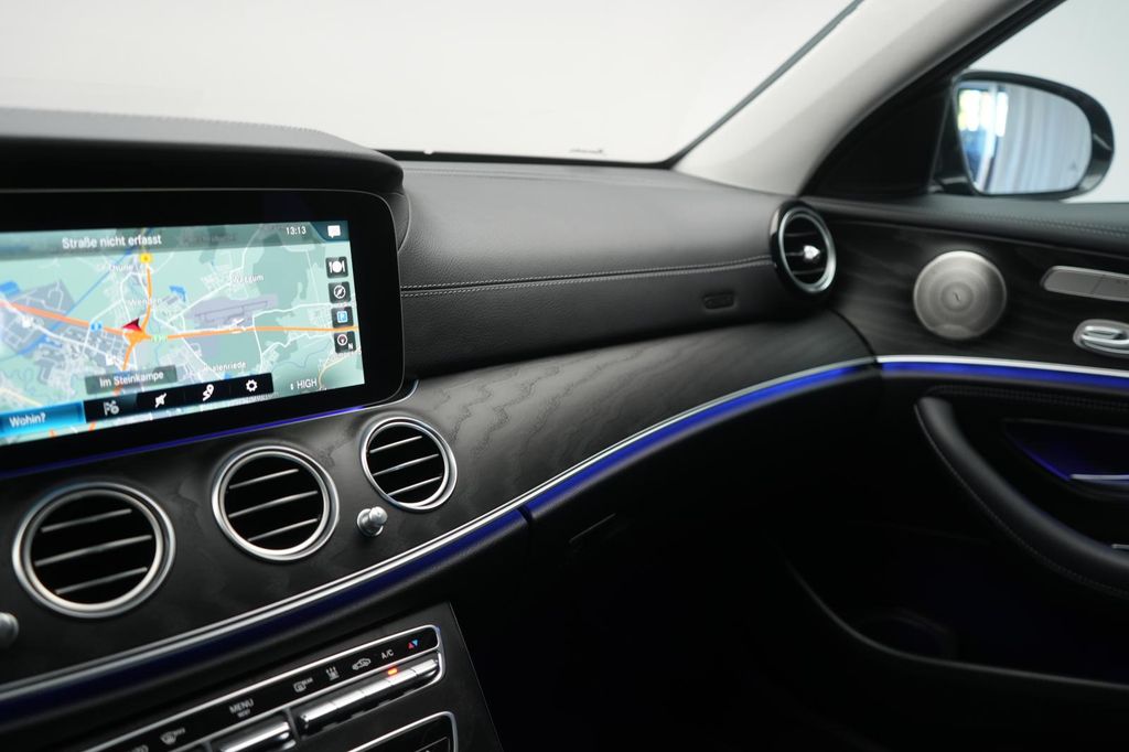 Mercedes-Benz E 300 2021