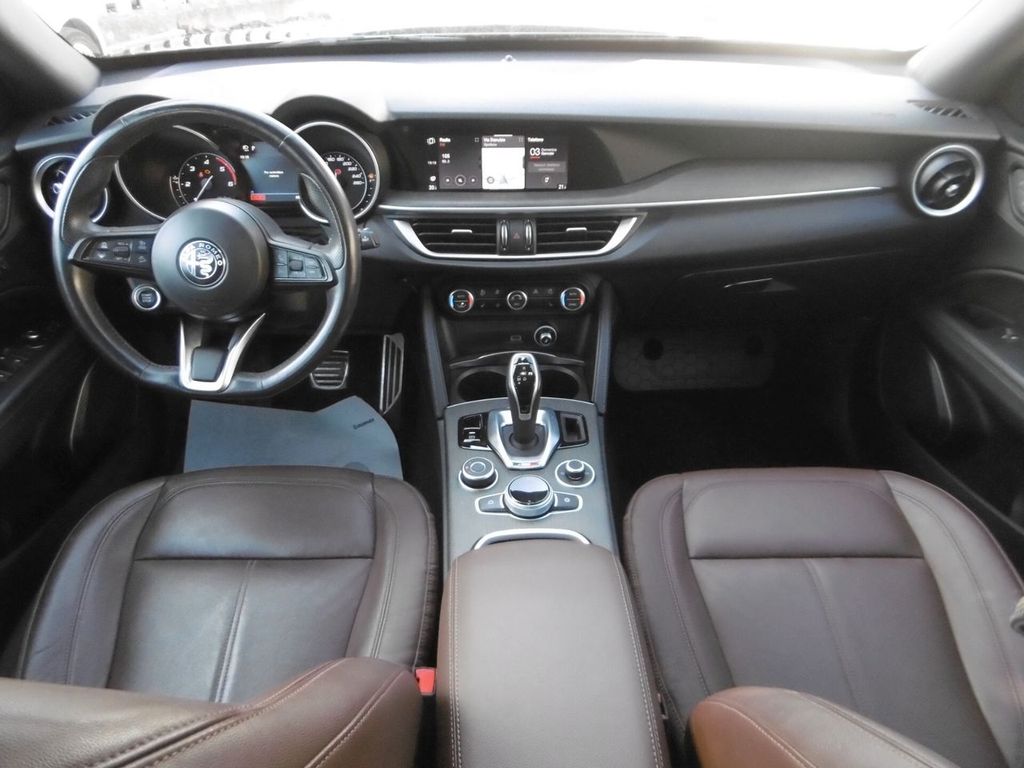 Alfa Romeo Stelvio 2022