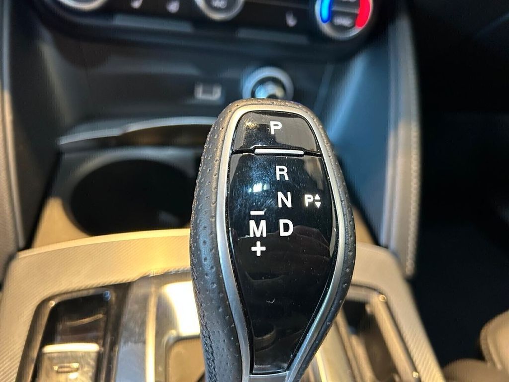 Alfa Romeo Stelvio 2024