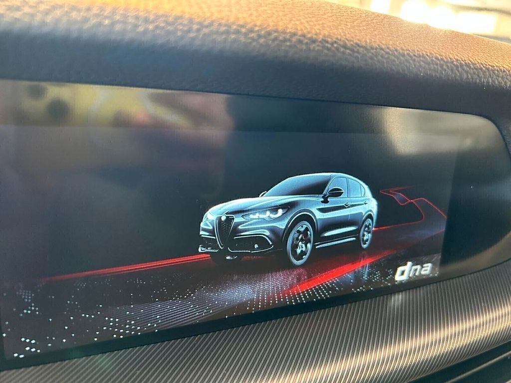 Alfa Romeo Stelvio 2024