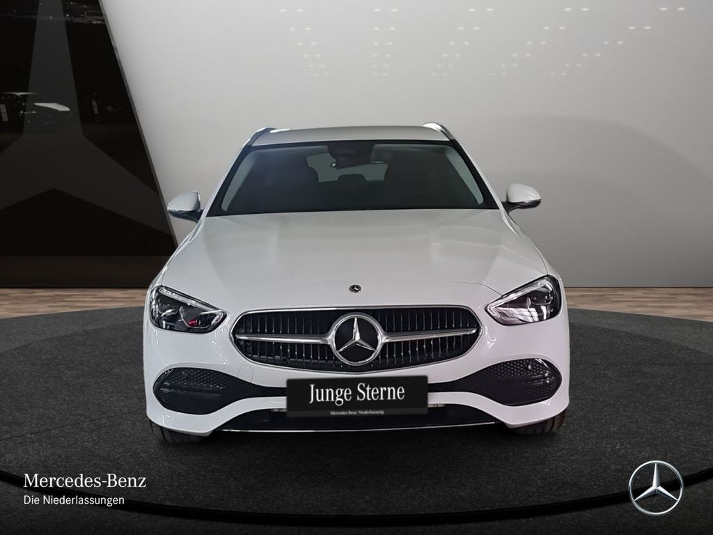 Mercedes-Benz C 200 2025