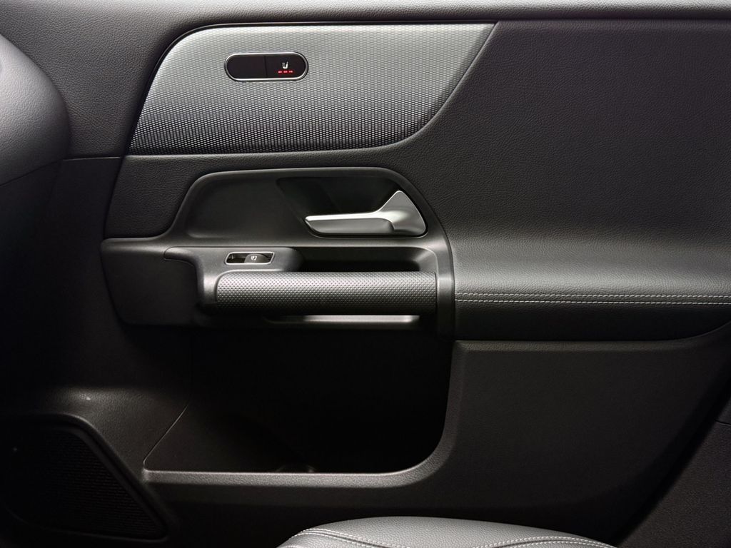 Mercedes-Benz B 250 2021